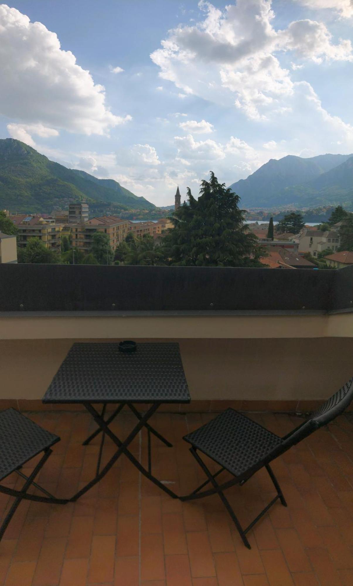 Bright Penthouse Close To Center With Terrace And Lake View 레코 외부 사진