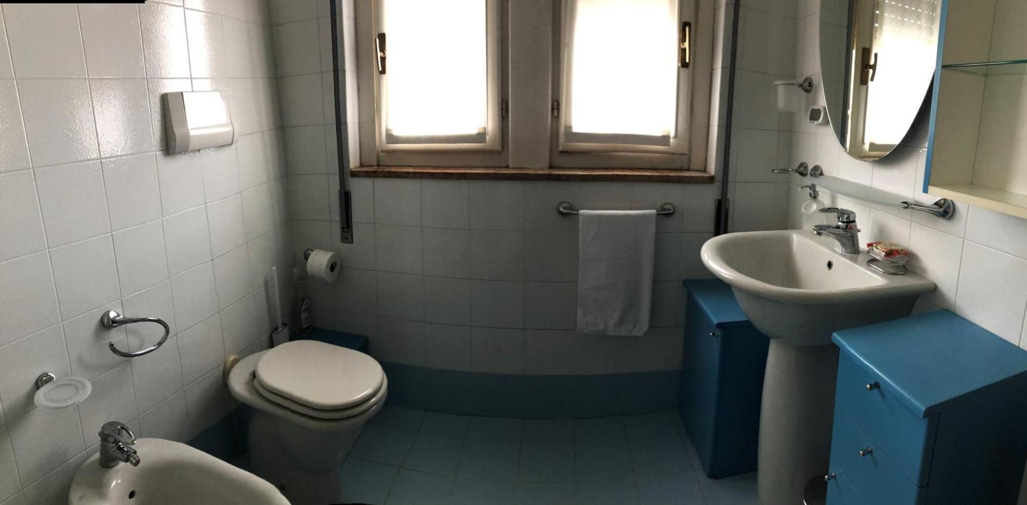 Bright Penthouse Close To Center With Terrace And Lake View 레코 외부 사진